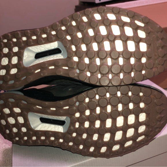 New Adidas Gonz Ultra Boost size 8.5 mens / 10 women - Picture 14 of 15